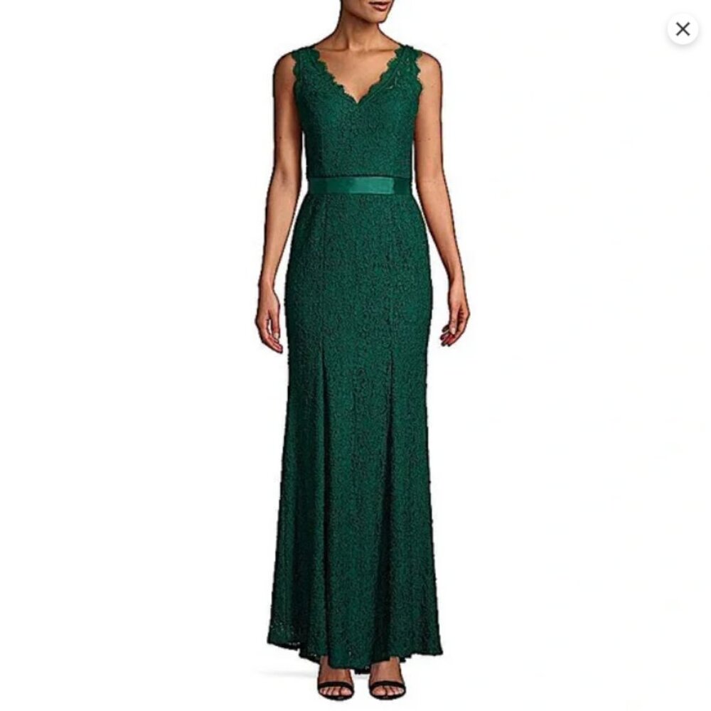 Adrianna Papell Holiday Forest Green Lace V-Neck Formal Gown - Size 6
